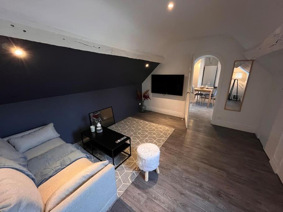 Appartement Avec Terrasse En Plein Coeur De Vernon Vernon  Exteriör bild